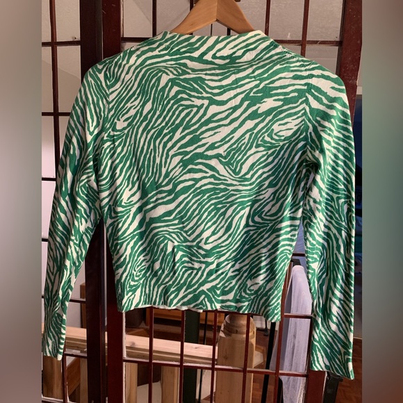 Banana republic zebra striped green and white cardigan NWOT - Picture 3 of 4